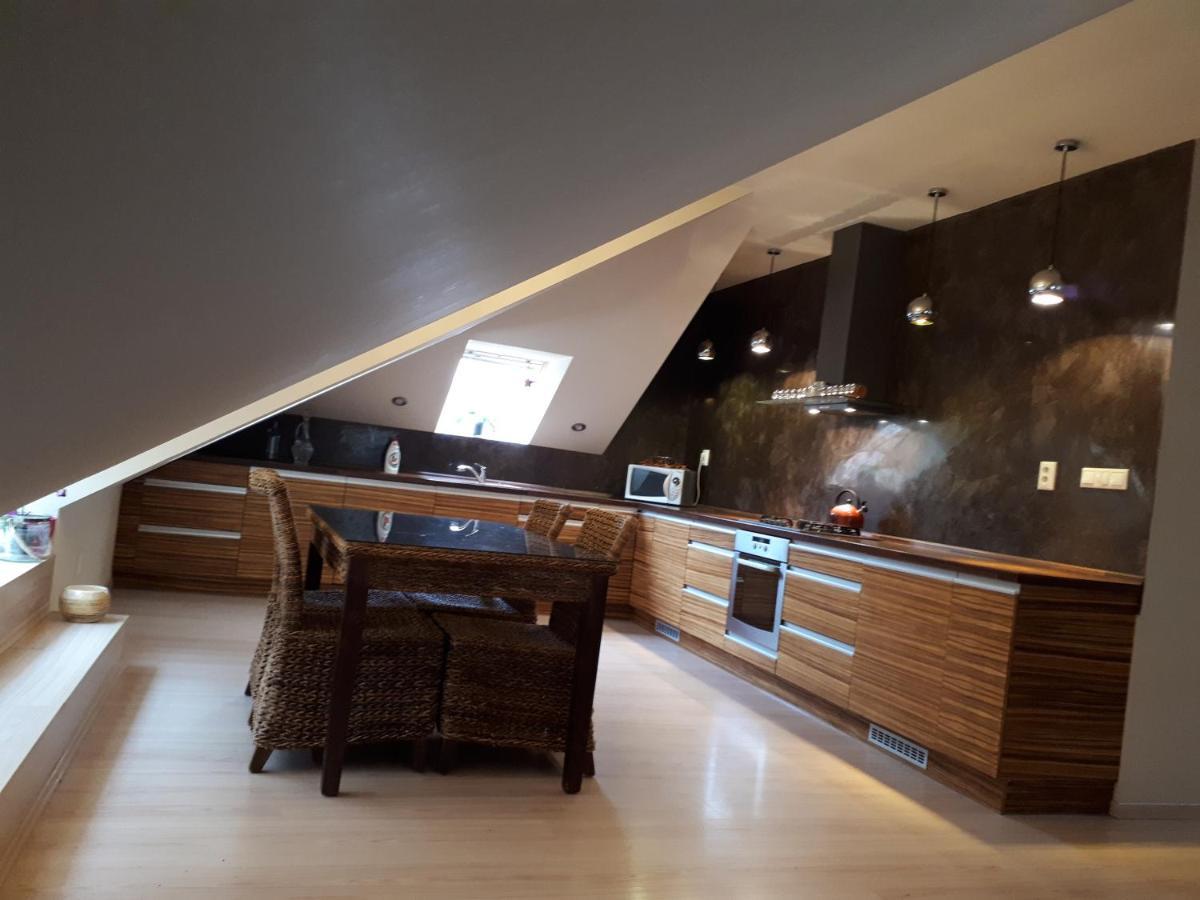 Utulny Apartman V Bratislava 15 Kültér fotó